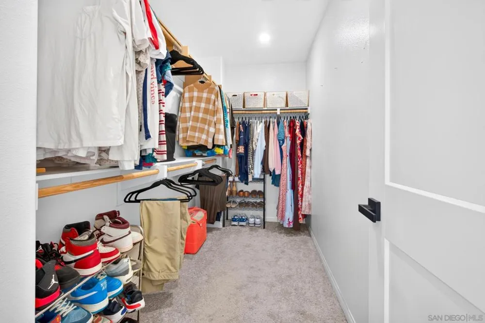 1832 Mesquite Way Oceanside, CA 92056