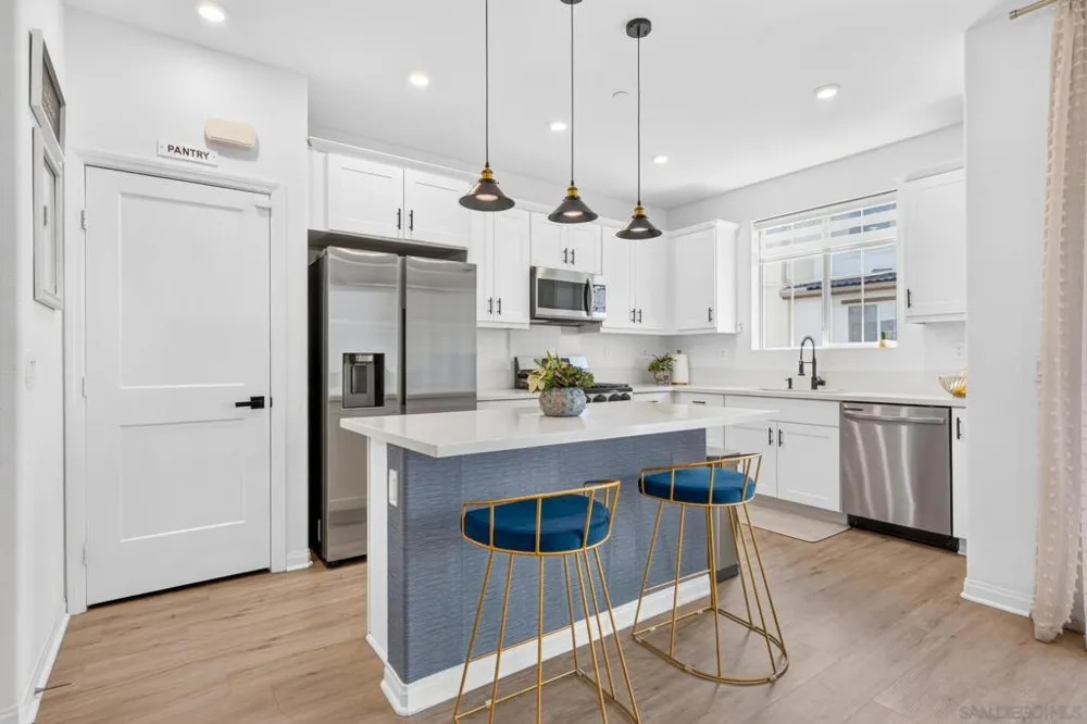 1832 Mesquite Way Oceanside, CA 92056