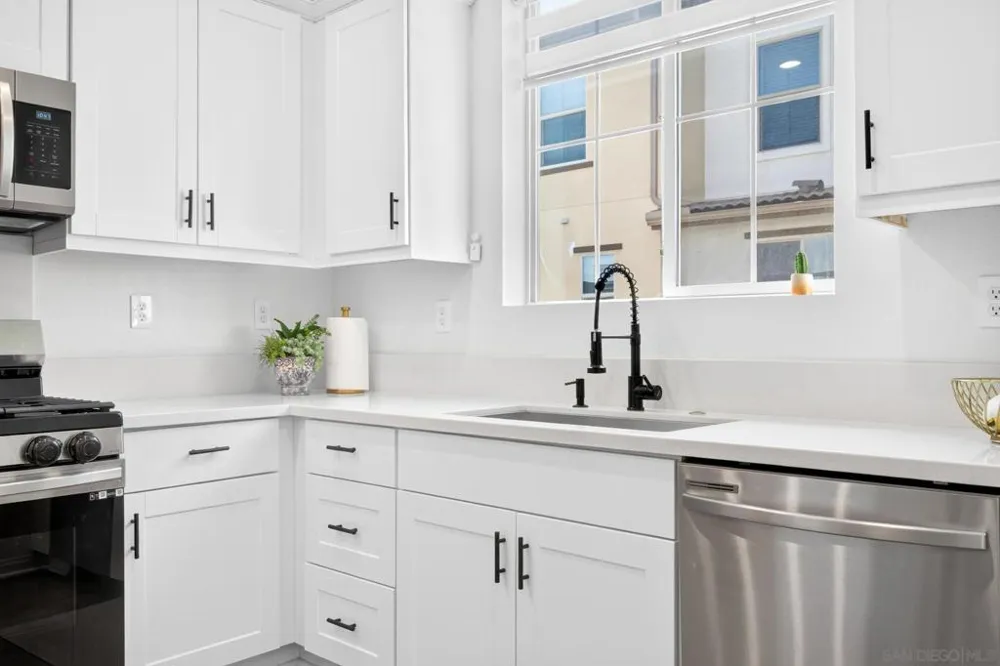 1832 Mesquite Way Oceanside, CA 92056