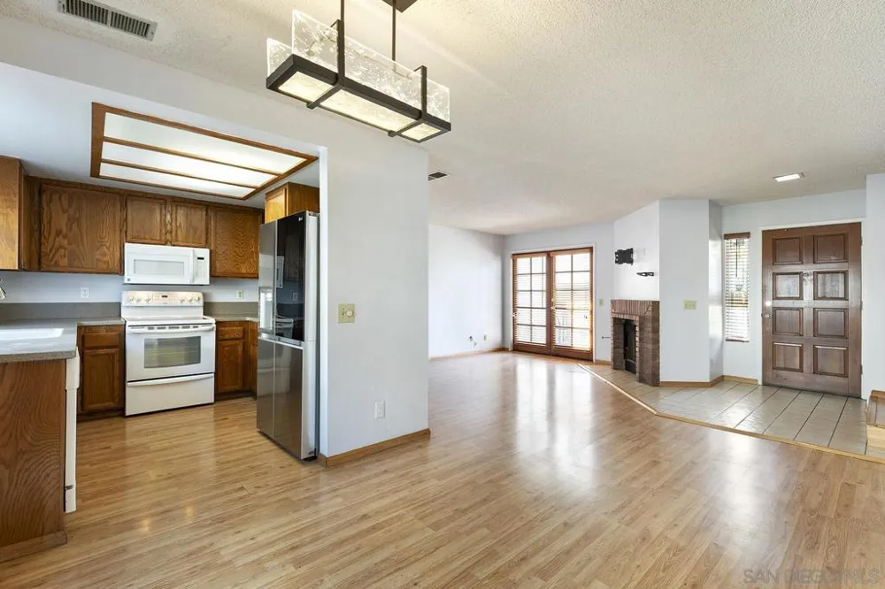 1415 Summit Drive Chula Vista, CA 91910