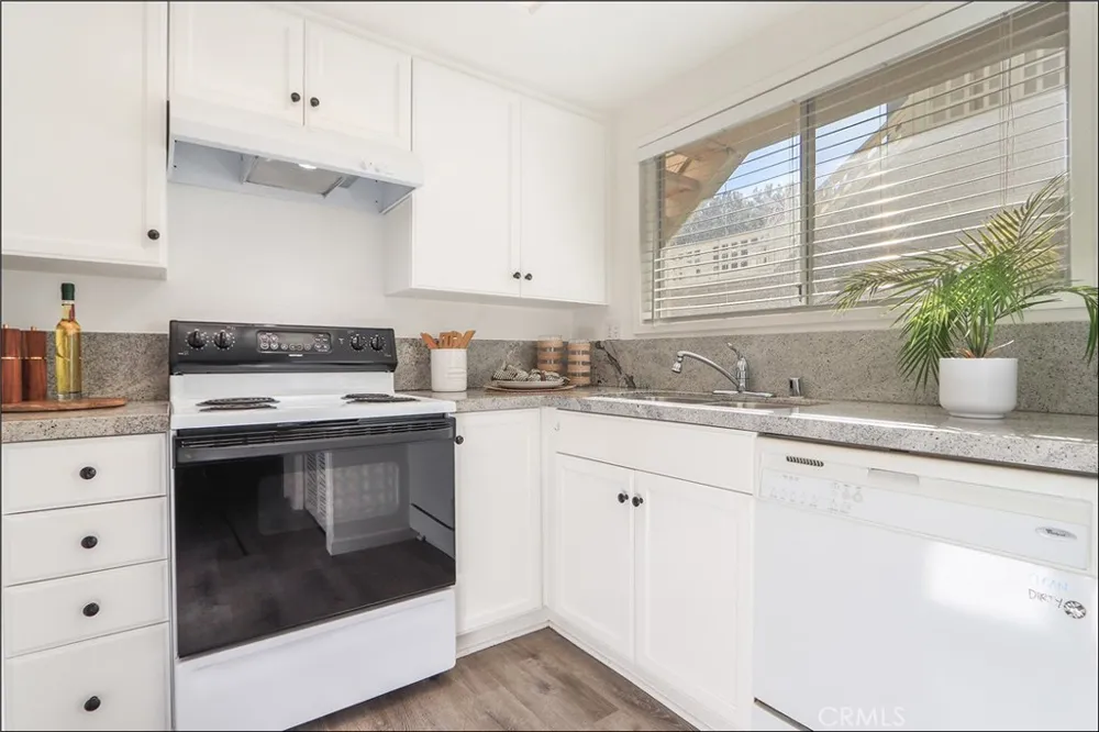 9 Hillrose Aliso Viejo, CA 92656