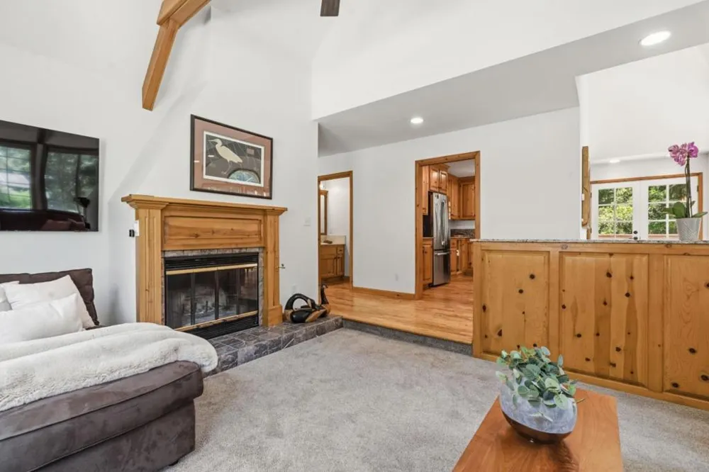 220 Miracle Lane Santa Cruz, CA 95060