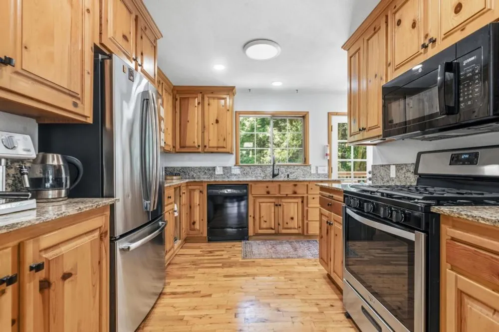 220 Miracle Lane Santa Cruz, CA 95060