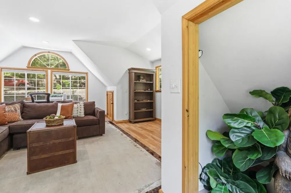 220 Miracle Lane Santa Cruz, CA 95060