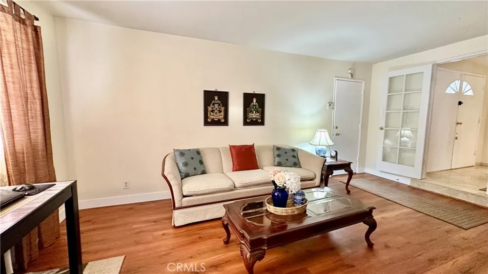 19318 Nashville Street Porter Ranch, CA 91326