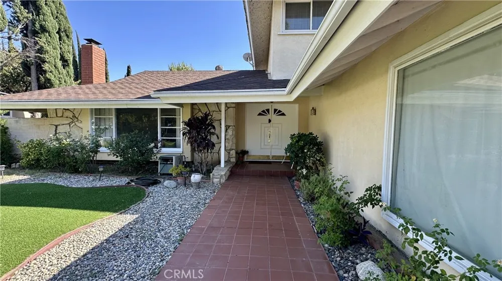 19318 Nashville Street Porter Ranch, CA 91326