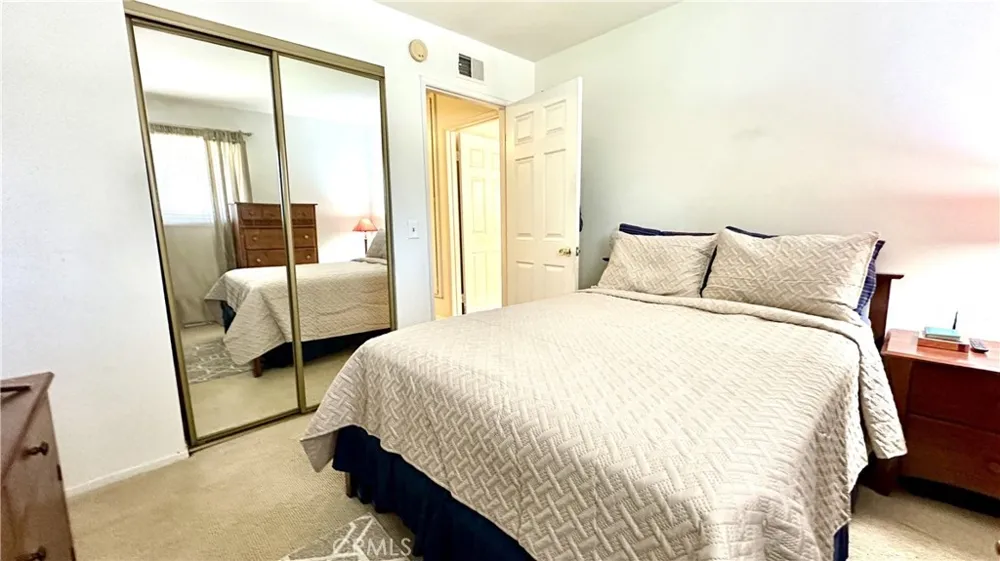 19318 Nashville Street Porter Ranch, CA 91326