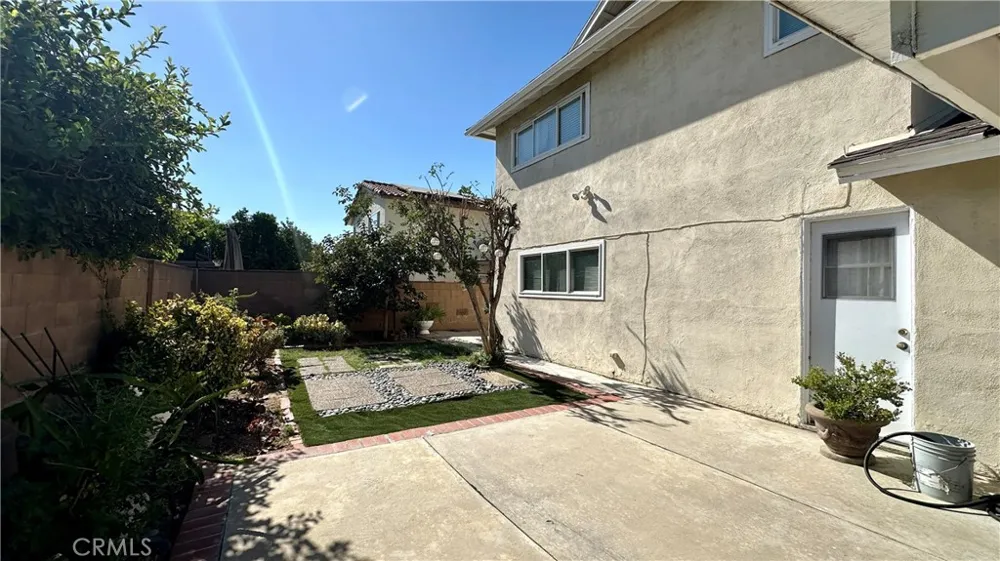 19318 Nashville Street Porter Ranch, CA 91326