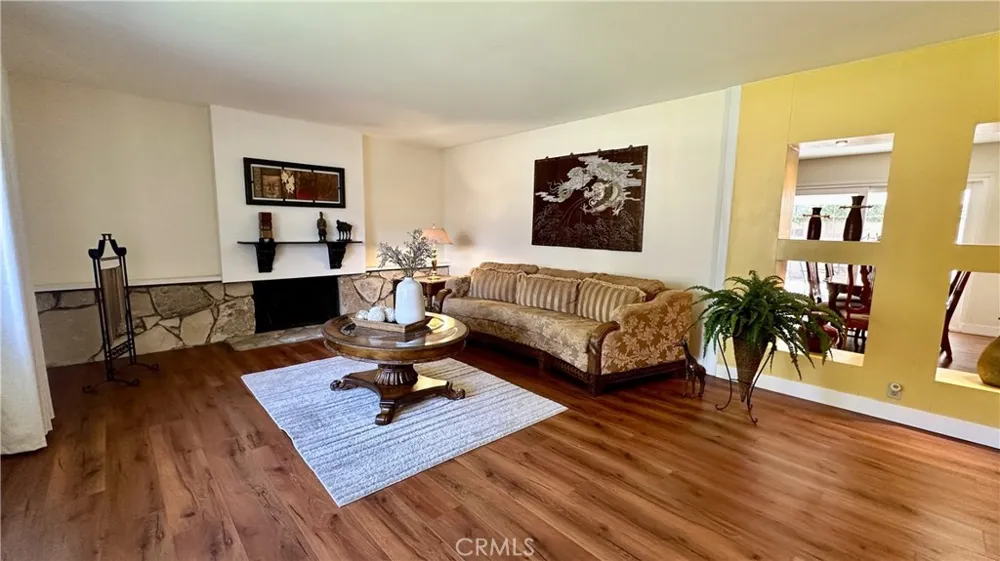 19318 Nashville Street Porter Ranch, CA 91326