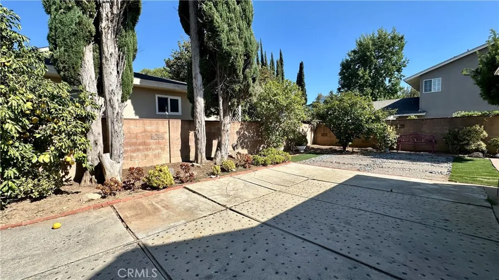 19318 Nashville Street Porter Ranch, CA 91326