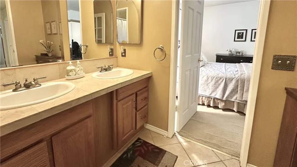 19318 Nashville Street Porter Ranch, CA 91326