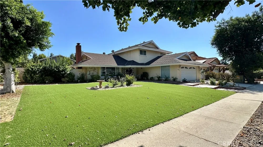 19318 Nashville Street Porter Ranch, CA 91326
