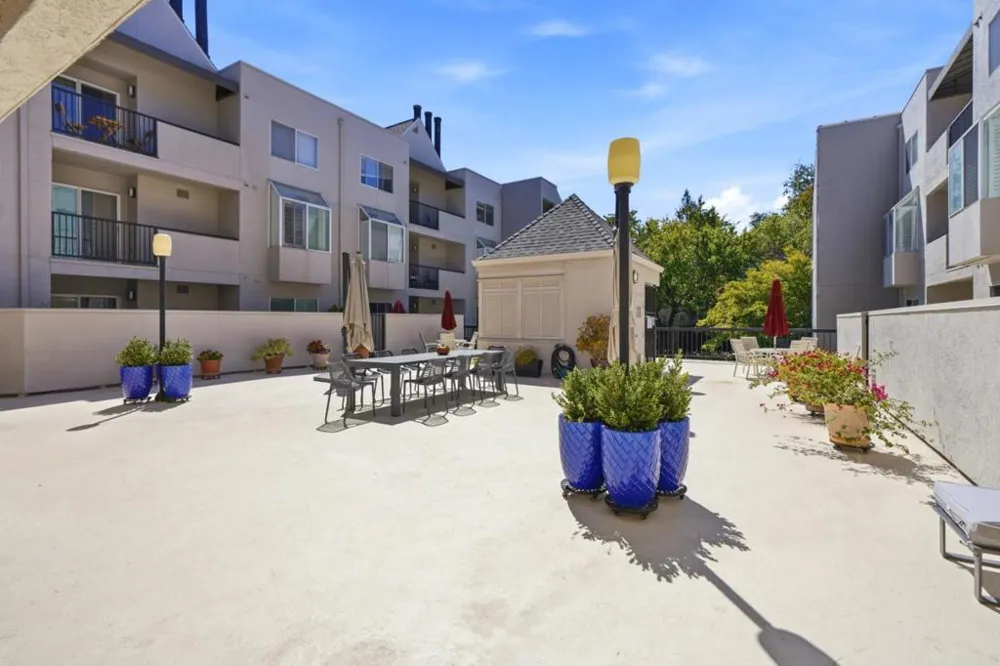 3183 Wayside Plaza #315 Walnut Creek, CA 94597