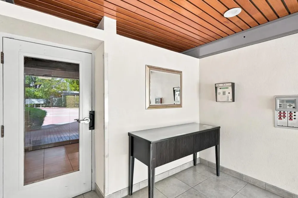 3183 Wayside Plaza #315 Walnut Creek, CA 94597