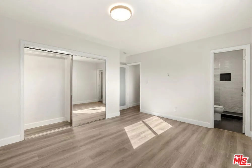2435 3rd Street #1 Santa Monica, CA 90405