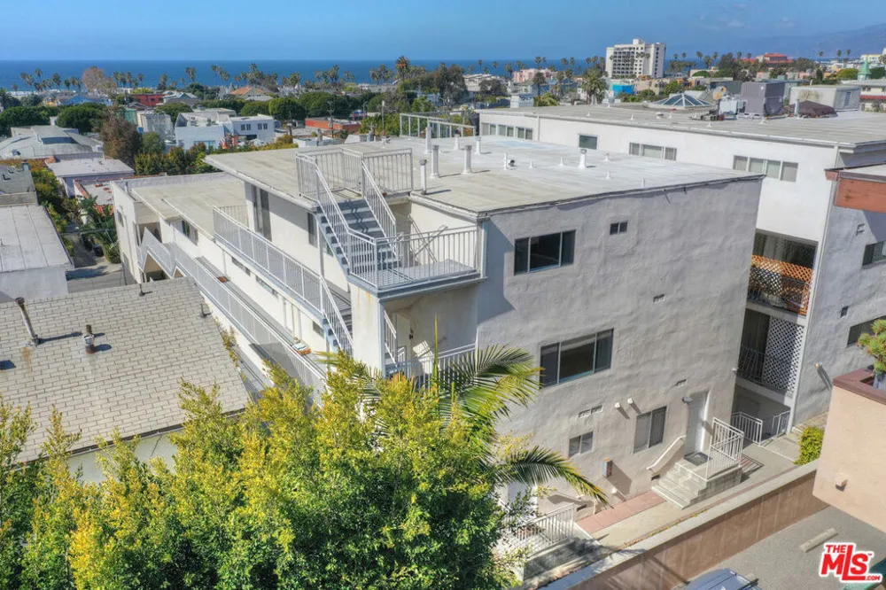 2435 3rd Street #1 Santa Monica, CA 90405