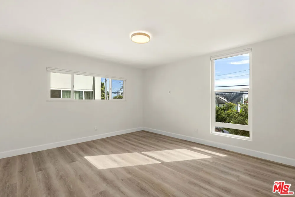 2435 3rd Street #1 Santa Monica, CA 90405