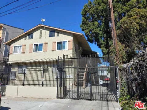 5419 Harold Way #3
