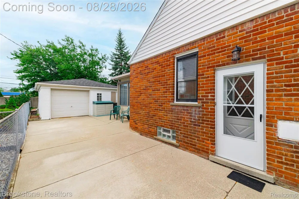 21320 Frazho Street St Clair Shores City, MI 48081