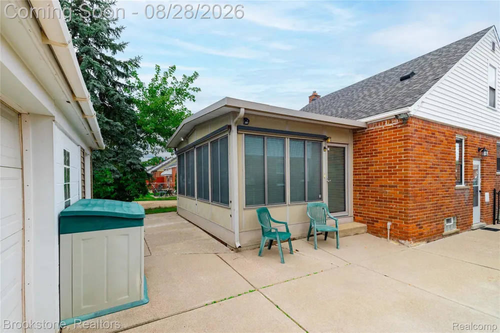 21320 Frazho Street St Clair Shores City, MI 48081