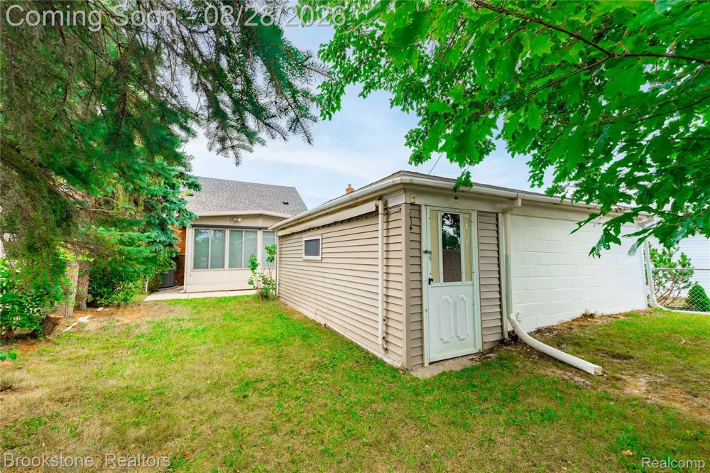 21320 Frazho Street St Clair Shores City, MI 48081