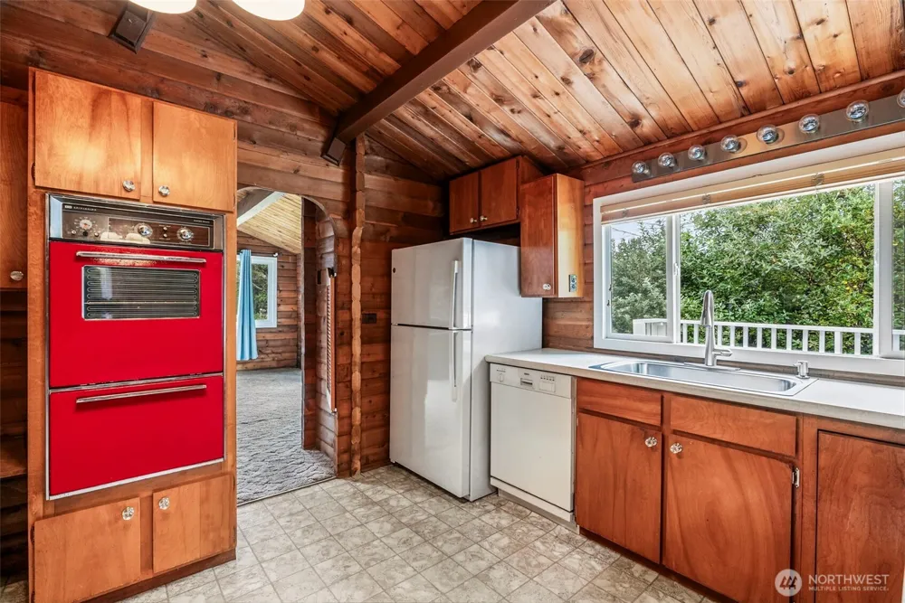 30516 O PLACE Ocean Park, WA 98640