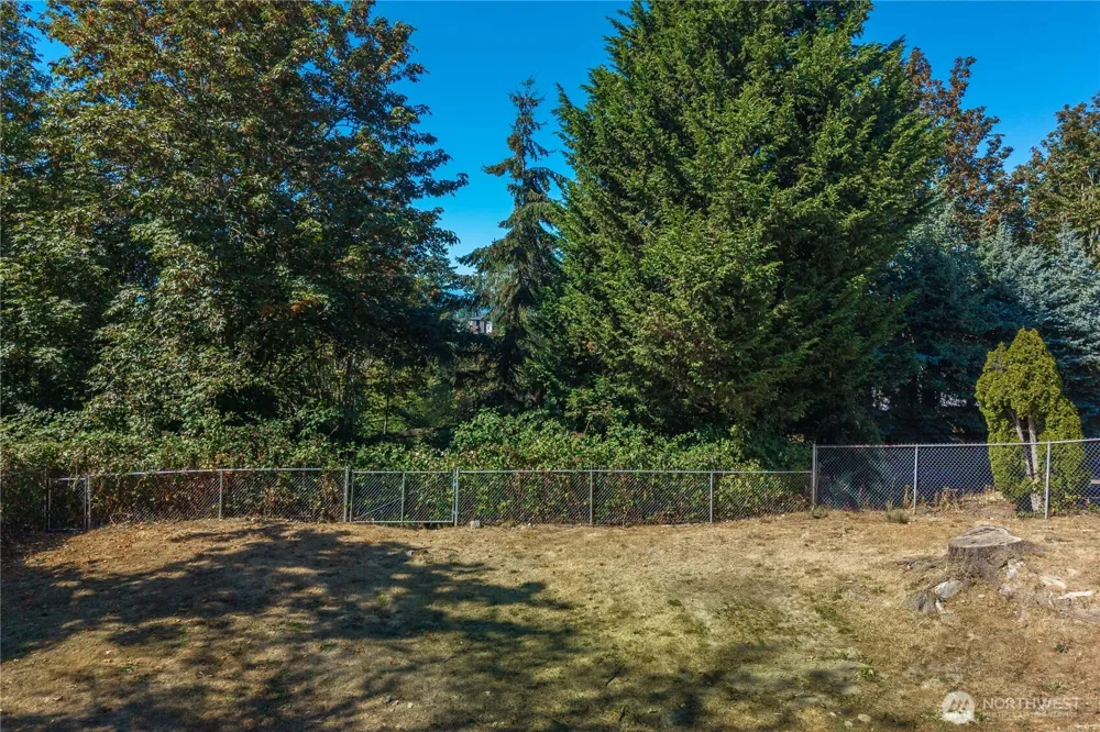 2002 S 280th Place Federal Way, WA 98003