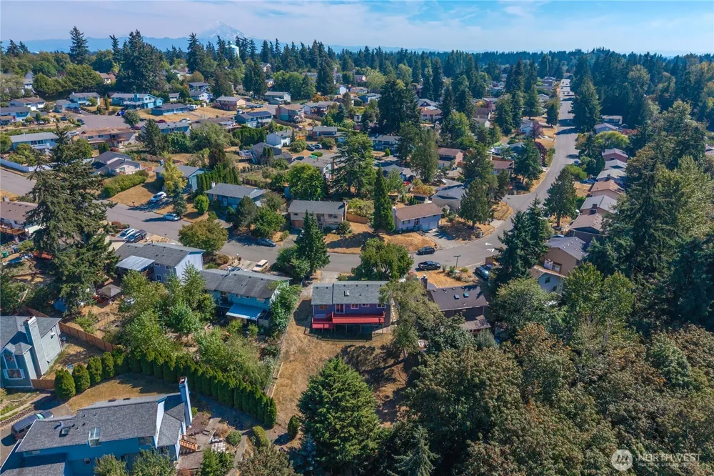 2002 S 280th Place Federal Way, WA 98003