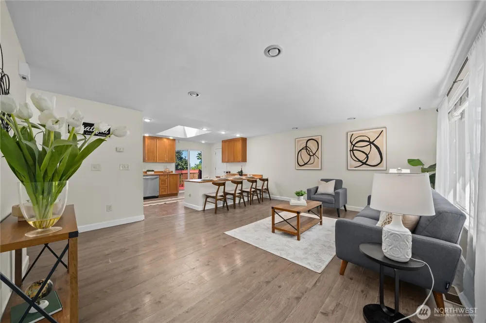 2002 S 280th Place Federal Way, WA 98003