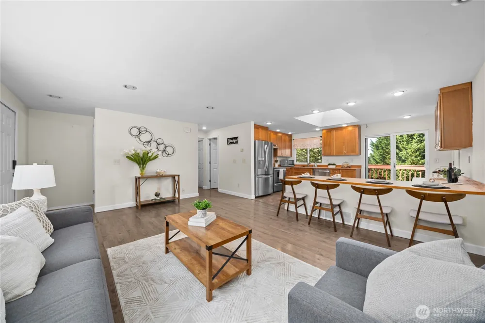 2002 S 280th Place Federal Way, WA 98003