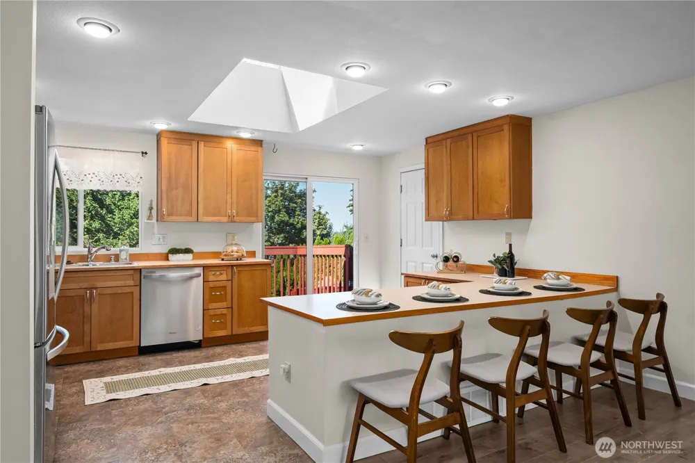 2002 S 280th Place Federal Way, WA 98003