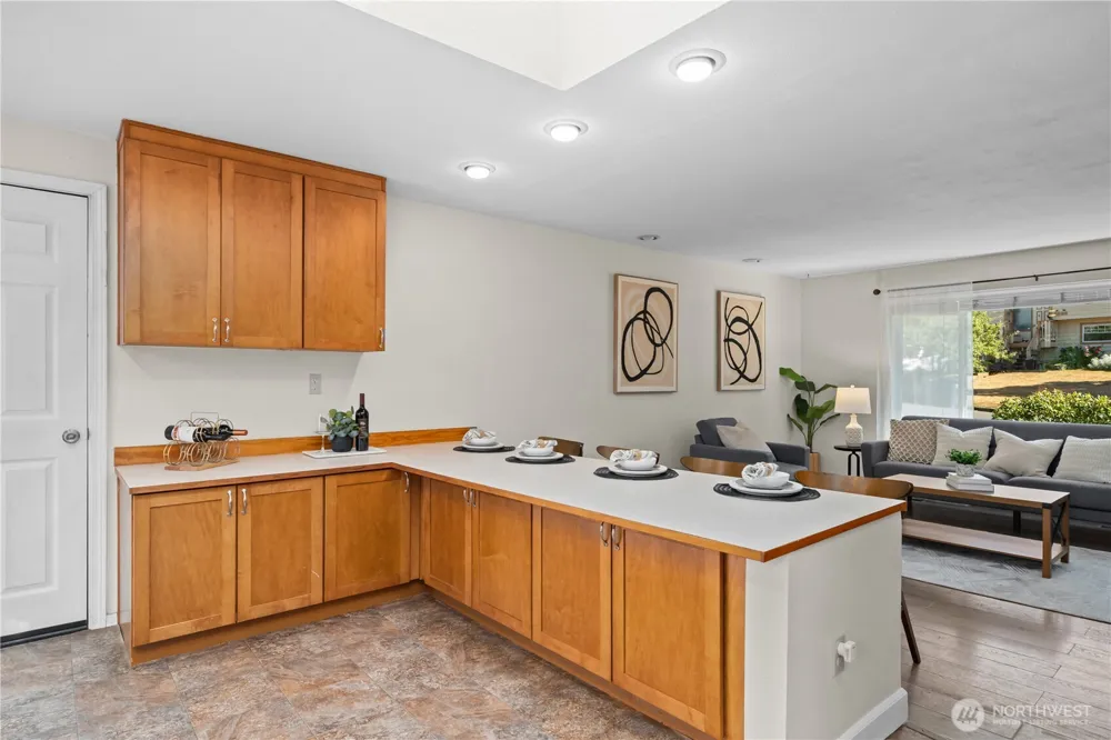 2002 S 280th Place Federal Way, WA 98003