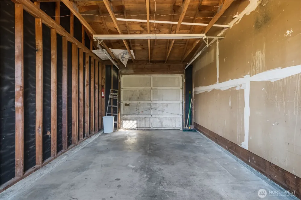 2002 S 280th Place Federal Way, WA 98003