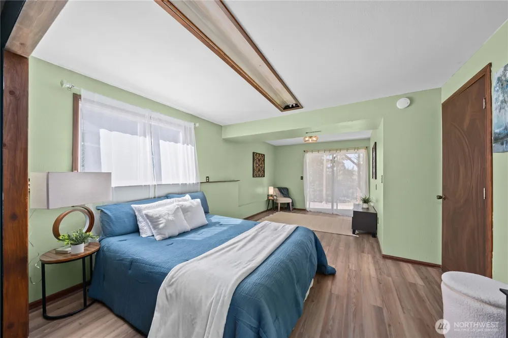 2002 S 280th Place Federal Way, WA 98003