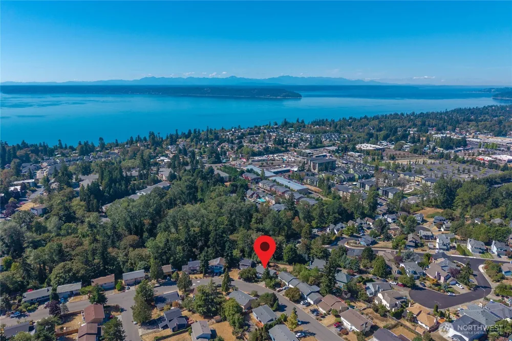 2002 S 280th Place Federal Way, WA 98003