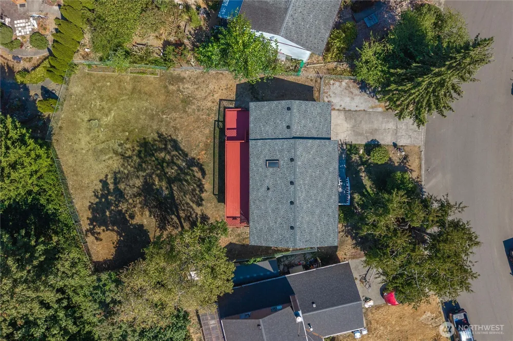 2002 S 280th Place Federal Way, WA 98003