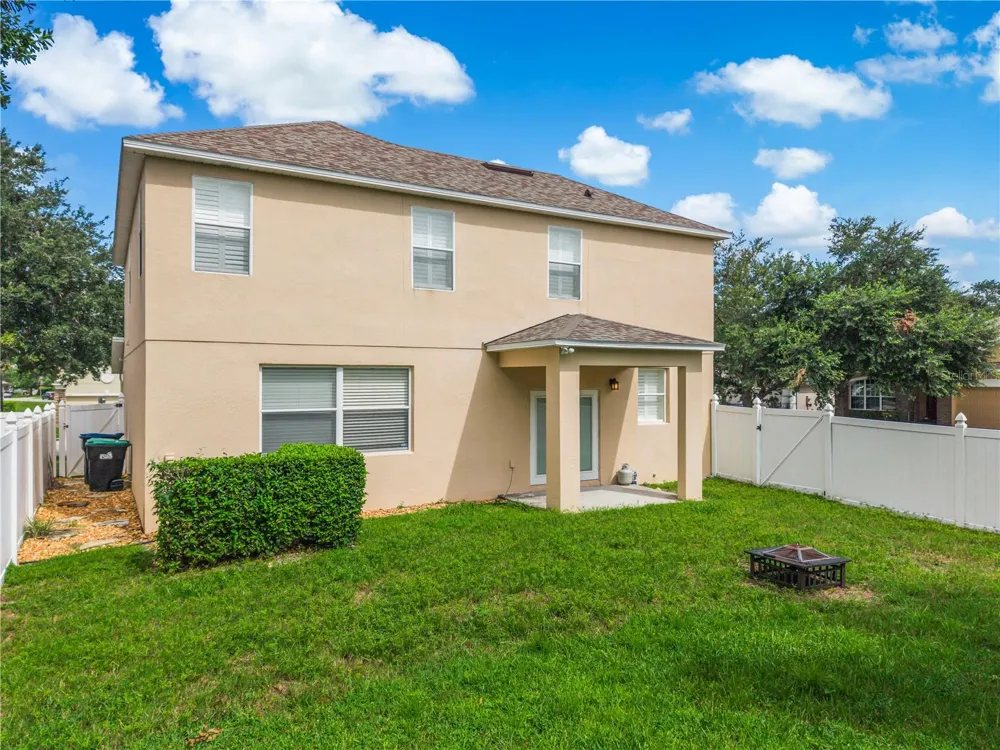 3906 QUARTZ AVENUE Orlando, FL 32826