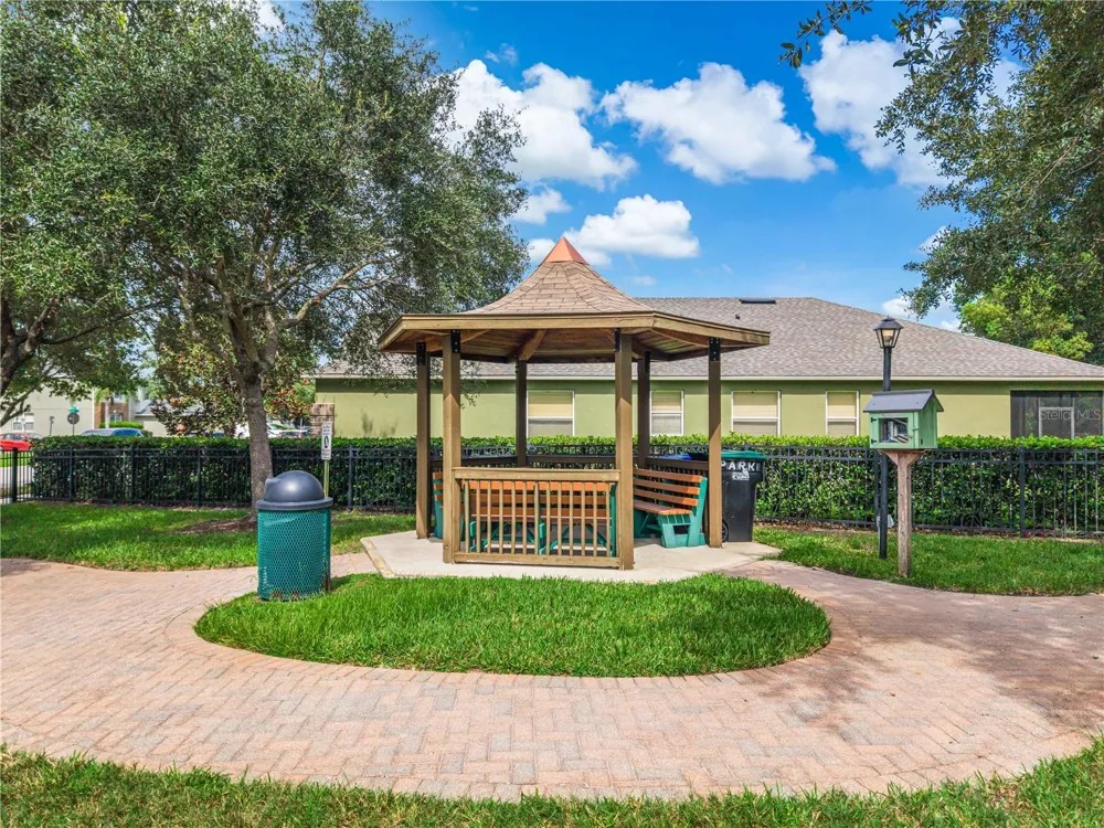 3906 QUARTZ AVENUE Orlando, FL 32826