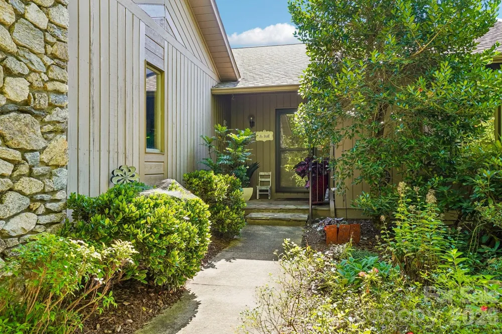 15 Stony Ridge Asheville, NC 28804