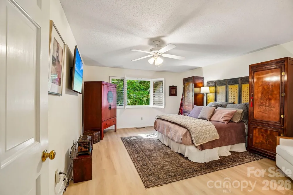 15 Stony Ridge Asheville, NC 28804