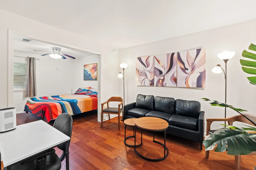 1110 W 22nd Street #2 Austin, TX 78705