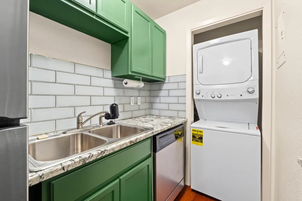 1110 W 22nd Street #2 Austin, TX 78705