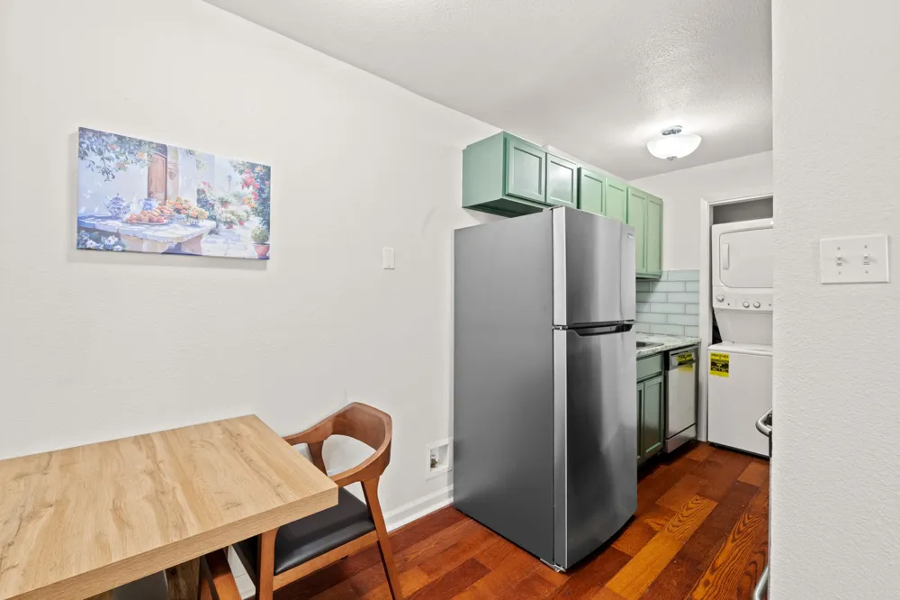1110 W 22nd Street #2 Austin, TX 78705