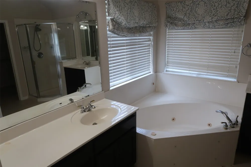 2915 Briona Wood Lane Cedar Park, TX 78613