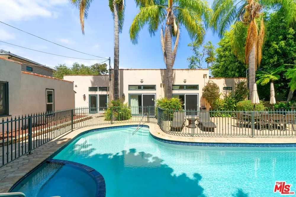 521 Rexford Drive Beverly Hills, CA 90210