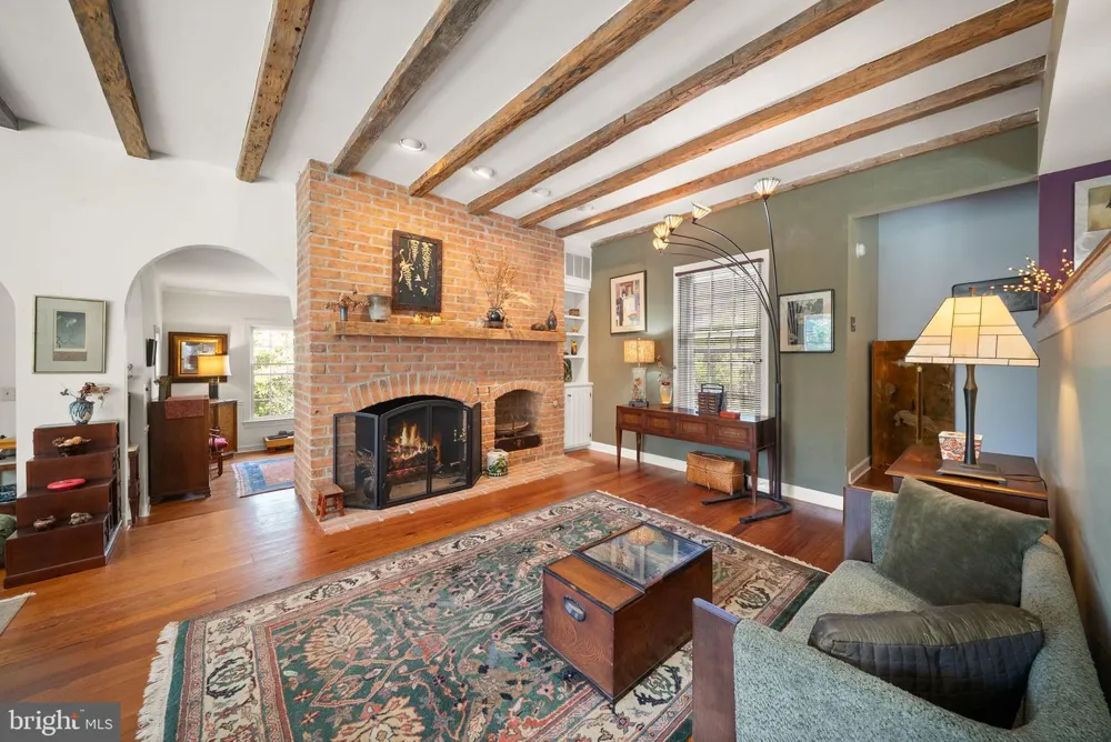 15584 SECOND STREET Waterford, VA 20197