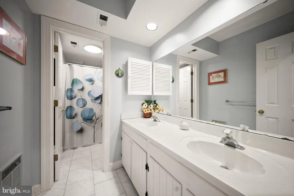15584 SECOND STREET Waterford, VA 20197