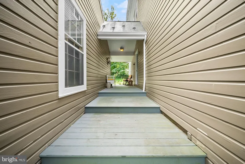 15584 SECOND STREET Waterford, VA 20197