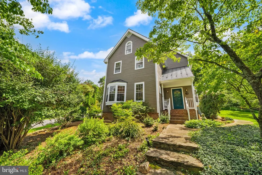 15584 SECOND STREET Waterford, VA 20197