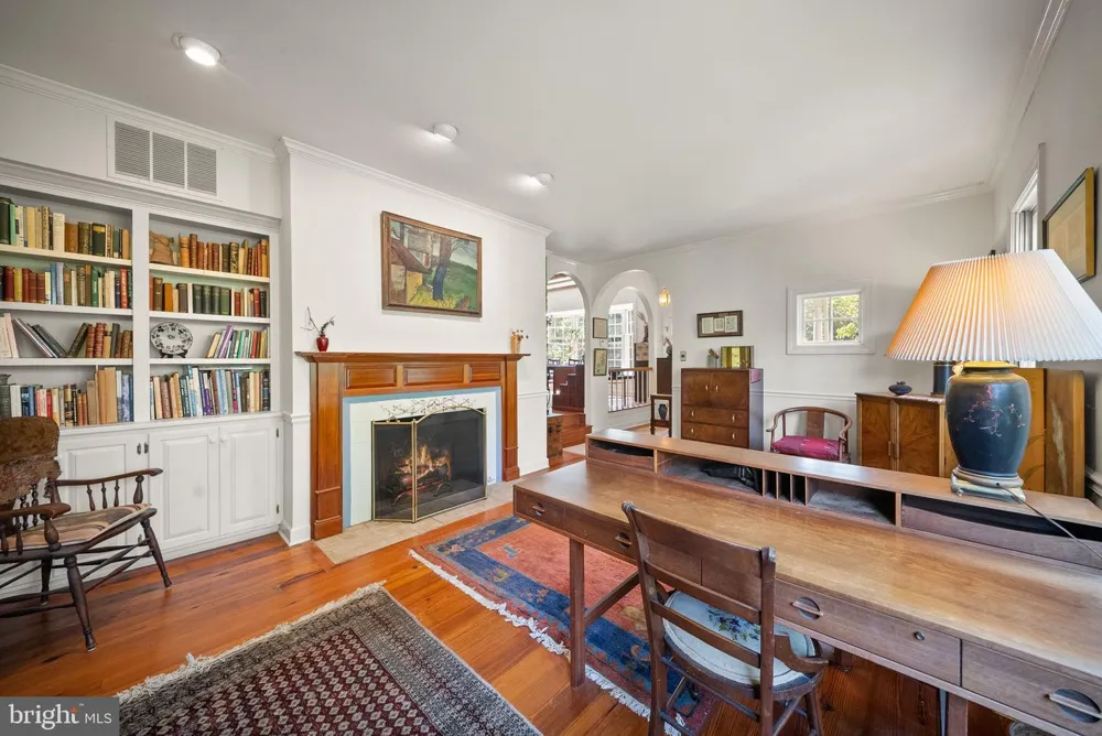 15584 SECOND STREET Waterford, VA 20197